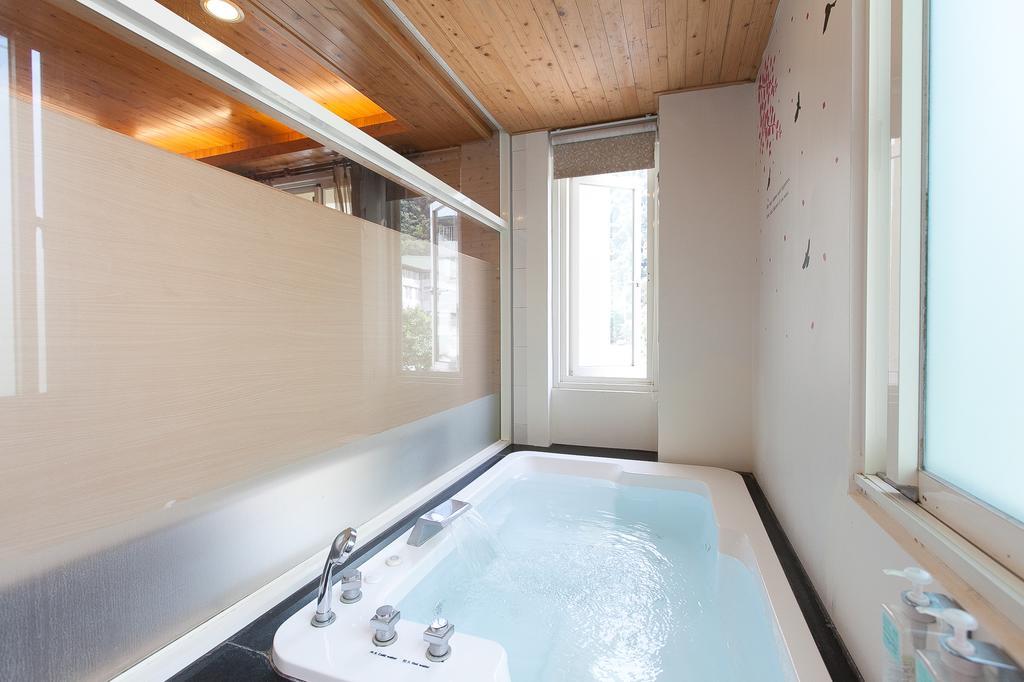 Lover Hot Spring B&B Jiaoxi Exterior photo